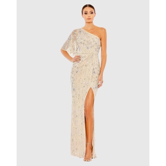 NWT Mac Duggal Embellished One Shoulder Draped Gown - size 8